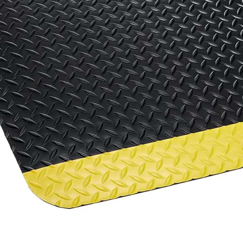 Anti Fatigue Comfort-King 3/8 MAT, 3'x12', Black W/Yellow, 1/Case