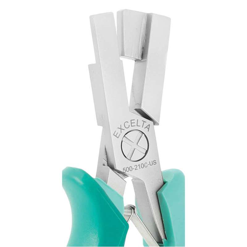 close up of head of multiple lead forming pliers